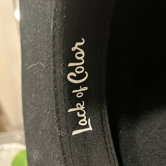 Lot of Four Fall Hats - Picture 2 of 16